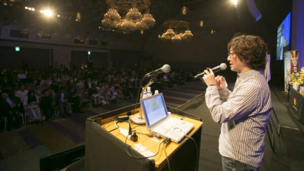 LINE株式会社の元代表取締役社長 森川亮社長　講演会開催